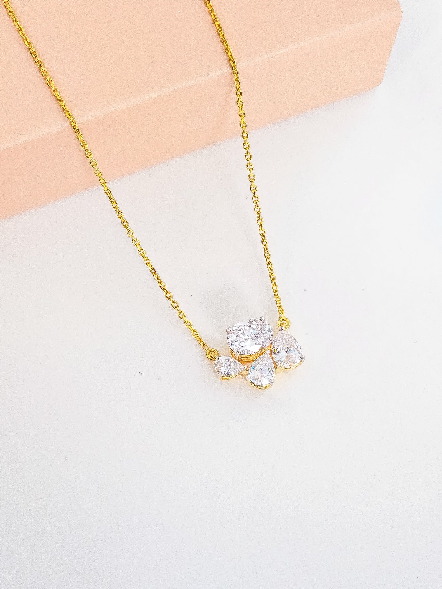 Celeste Pendant Gold