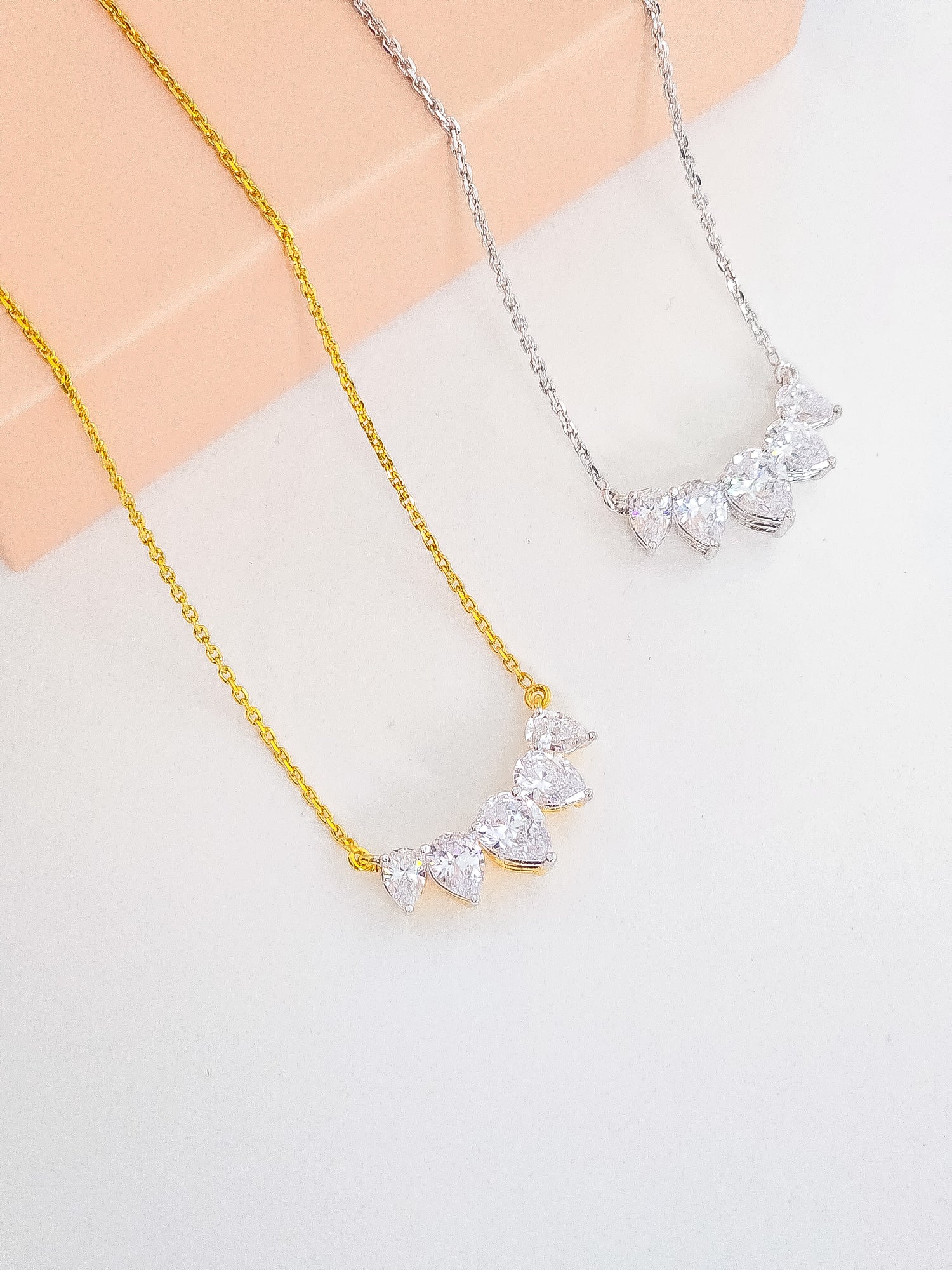 Evelyn Pendant Gold