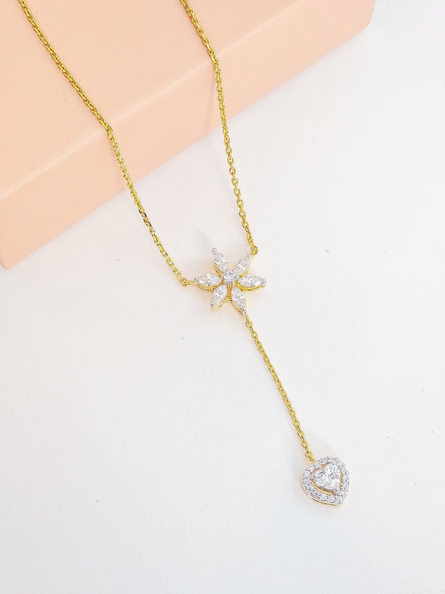 Bloom Pendant Gold
