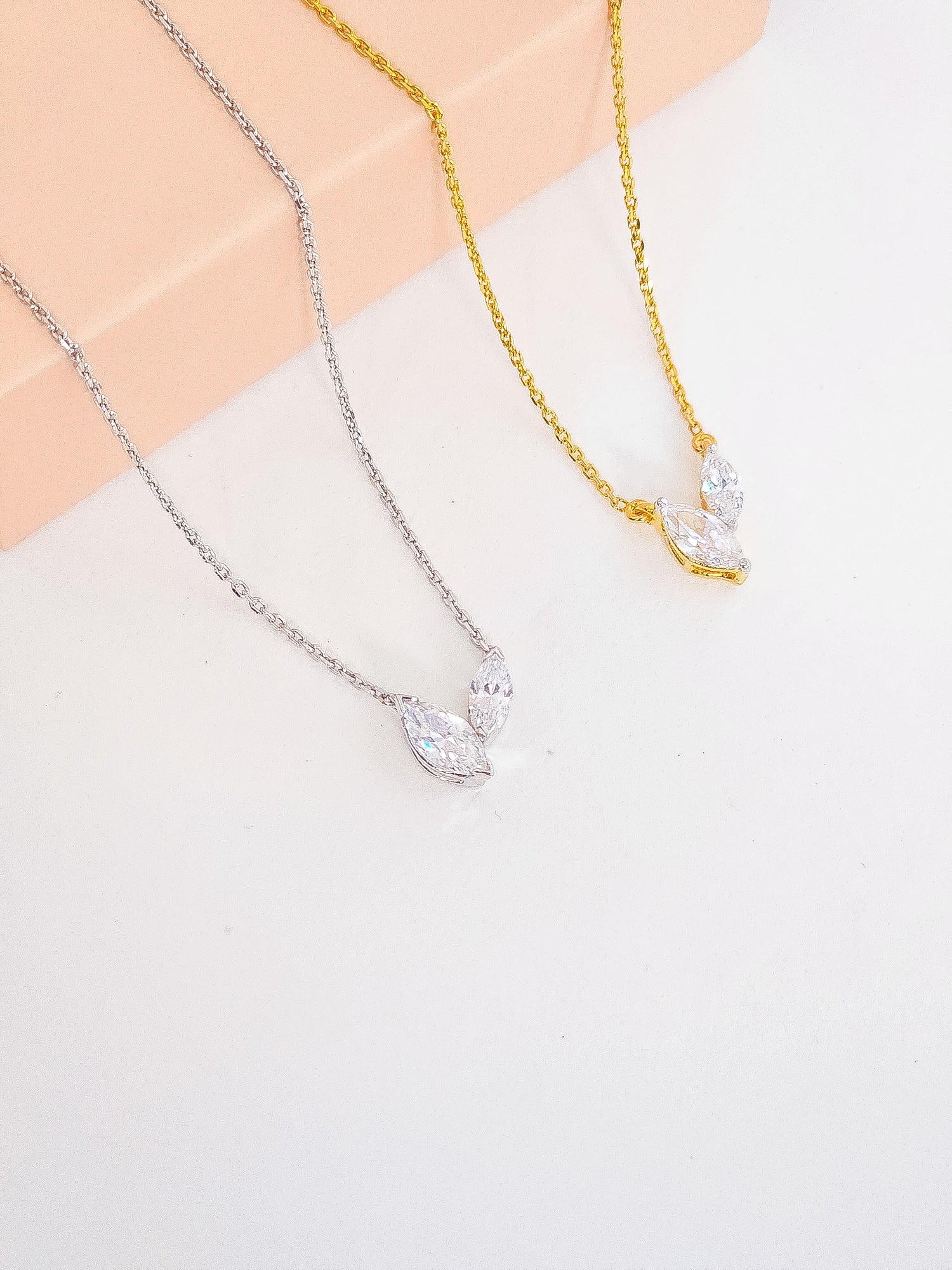 Pendent Set 16