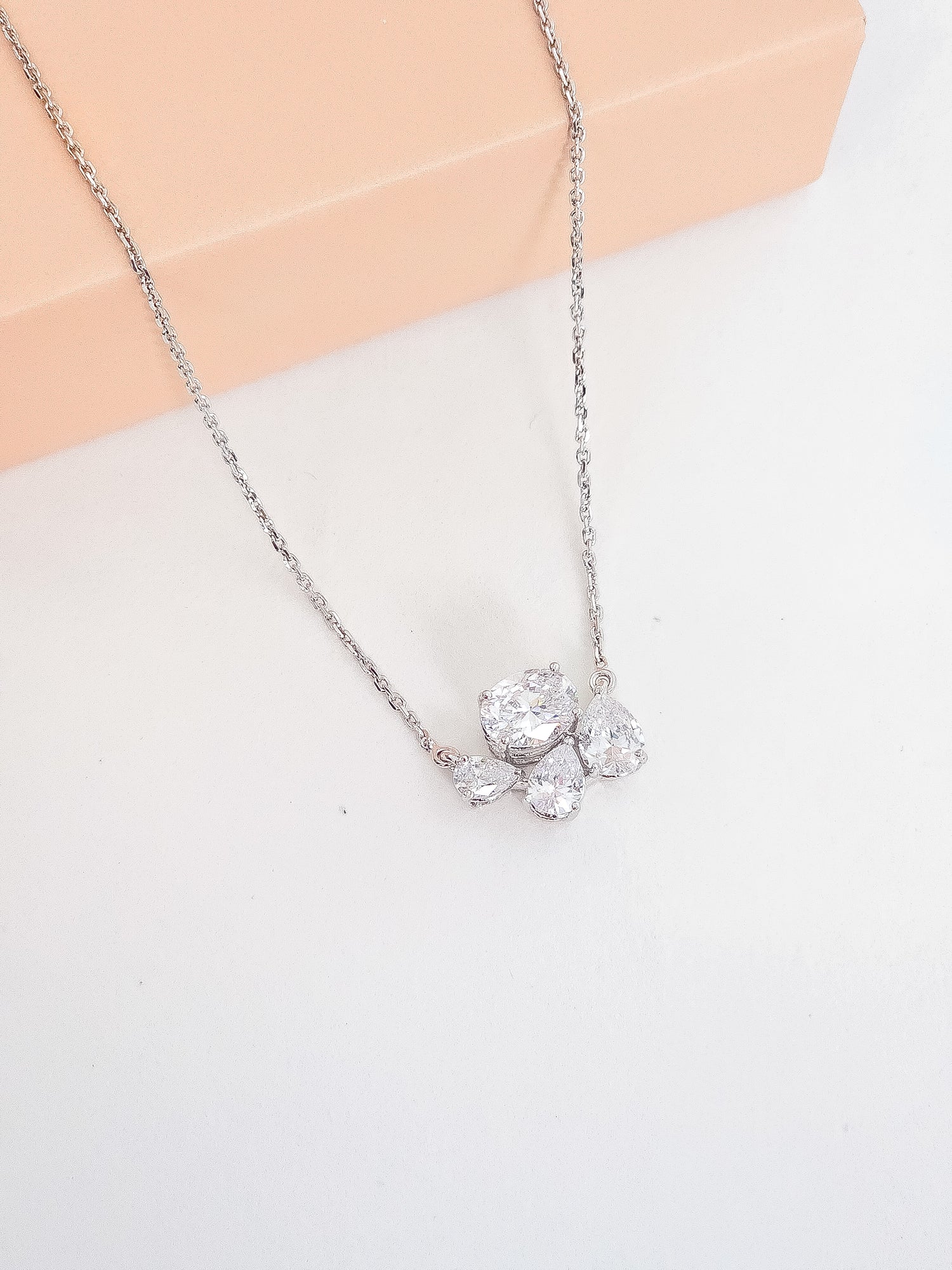 Celeste Pendant Gold
