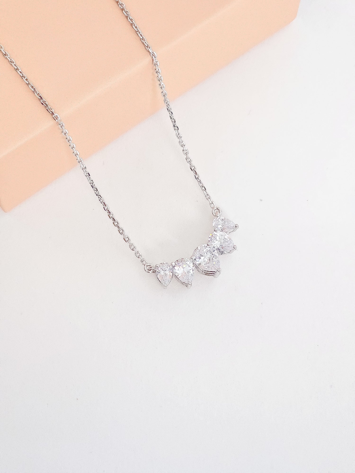 Evelyn Pendant Gold